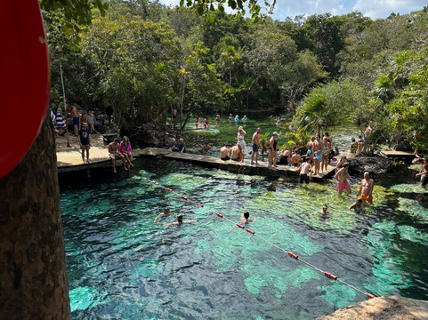 Cenote Azul-尤卡坦半岛必去景点