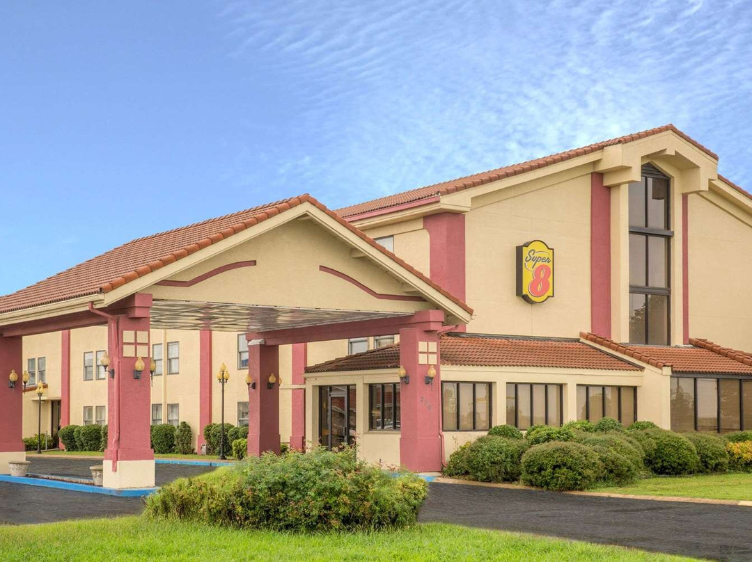 布莱斯维尔速8酒店