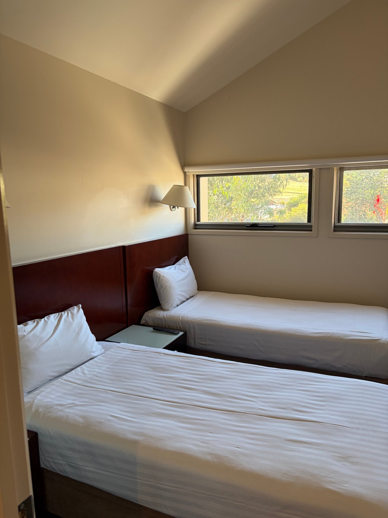 卢弗拉海滨酒店-客卧