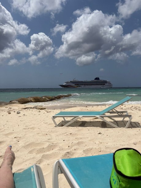 迪维荷兰村海滩度假别墅-官方