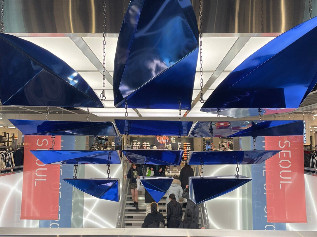 Adidas Brand Flagship Seoul-首尔必去景点