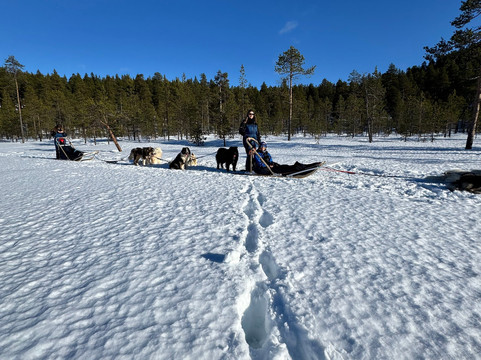 Primitif Aventure-伊瓦洛必去景点