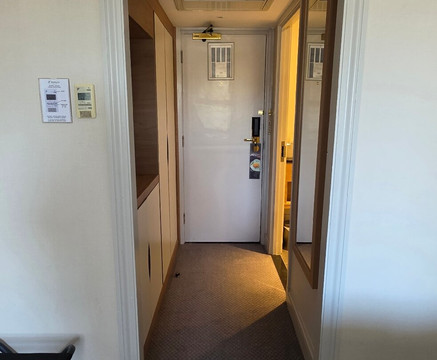 Holiday Inn 读南M4，JCT.11主图