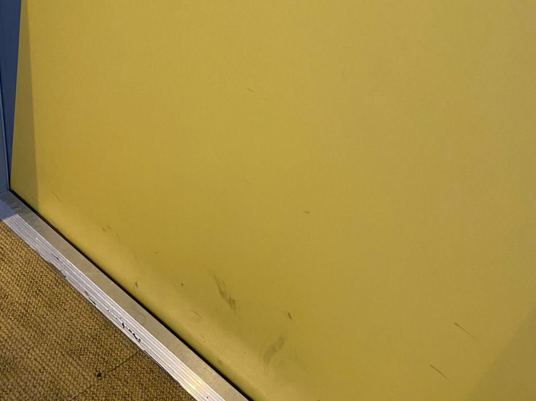 宜必思快捷法罗皮利亚酒店主图