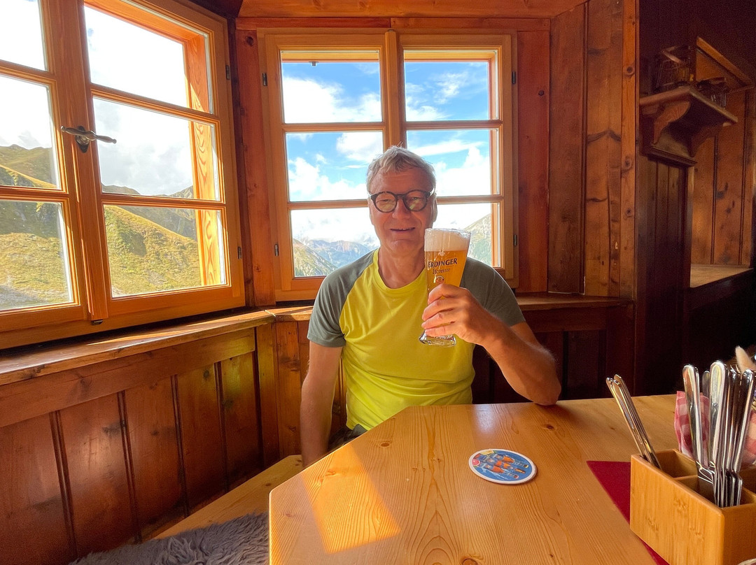 奥达拉酒店主图