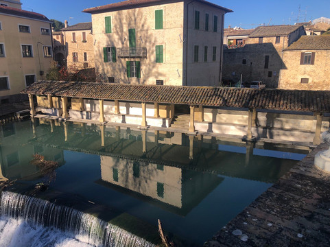 Lavatoio Dell'accolta-Bevagna必去景点