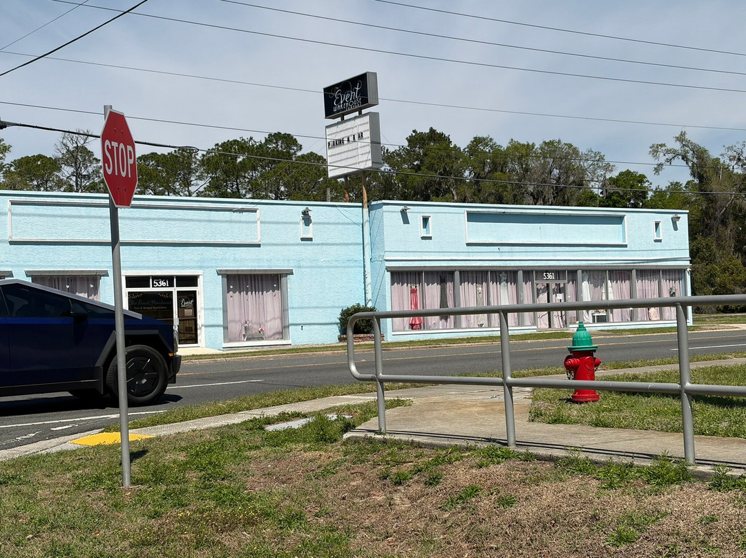 智选假日套房酒店银泉的奥卡拉主图