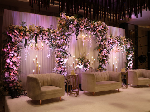 塞恩好莱坞星球酒店主图