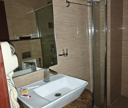 排远景酒店主图