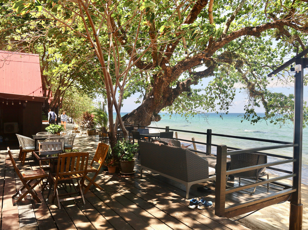 梅丽娜海滩度假村酒店主图