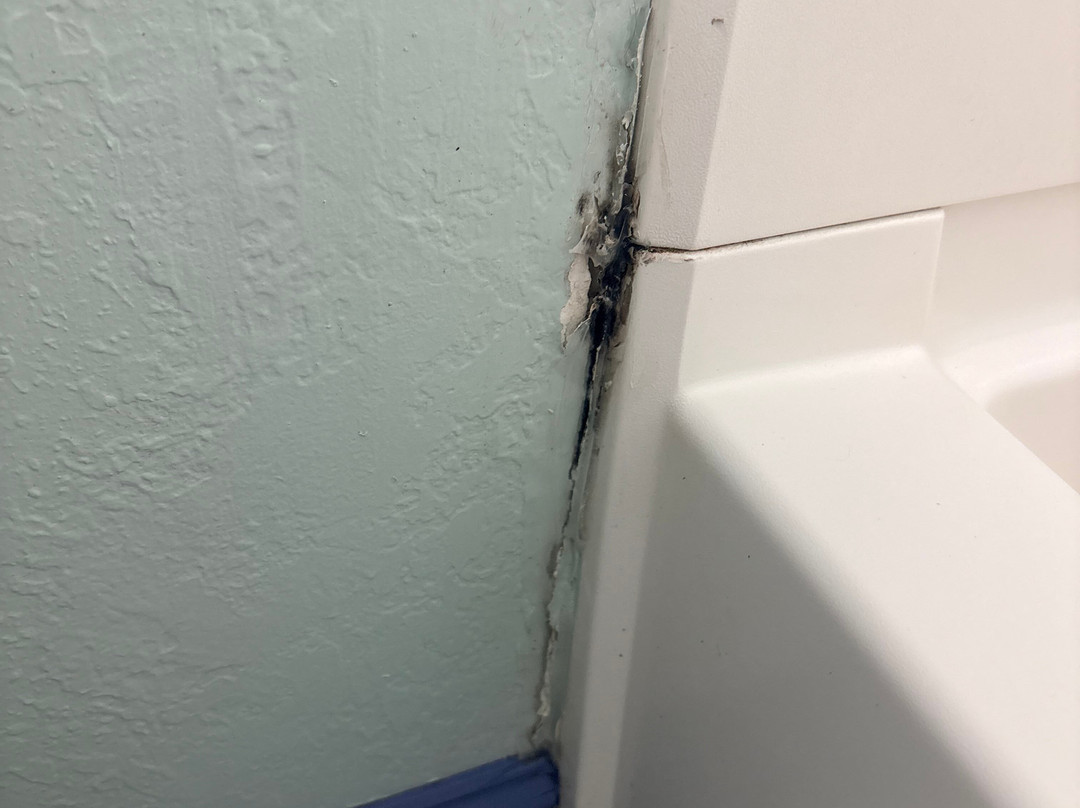 马塞纳温德姆速8酒店主图