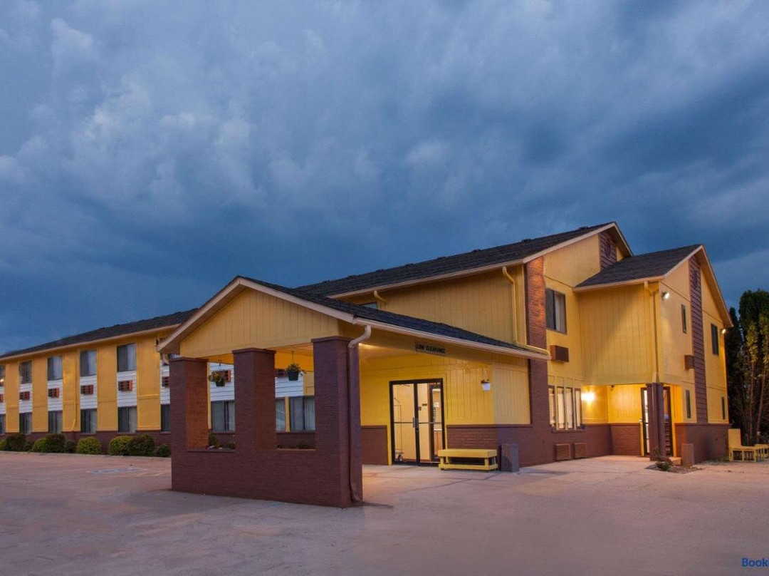 Circle S Motel