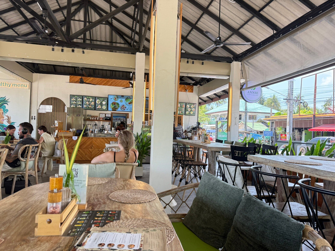 Annie Eatery & Sweetery - Thong Krut主图