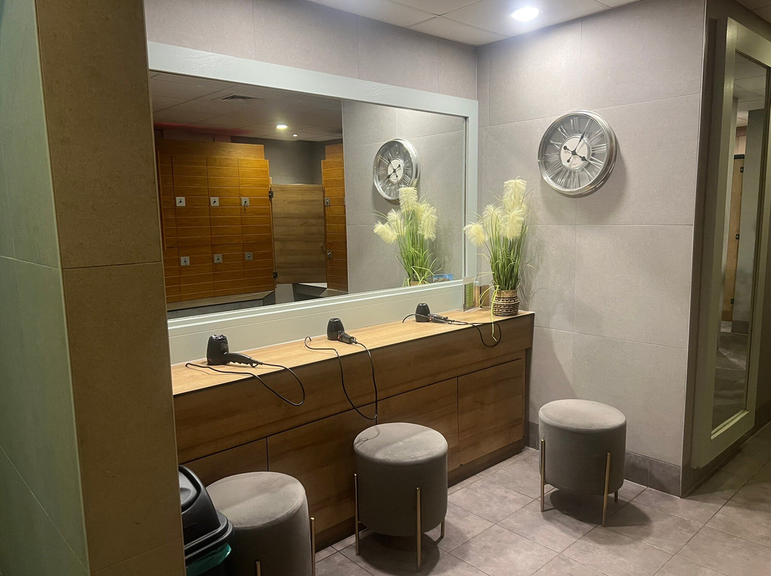 德威尔柯茨窝尔山水上乐园酒店主图