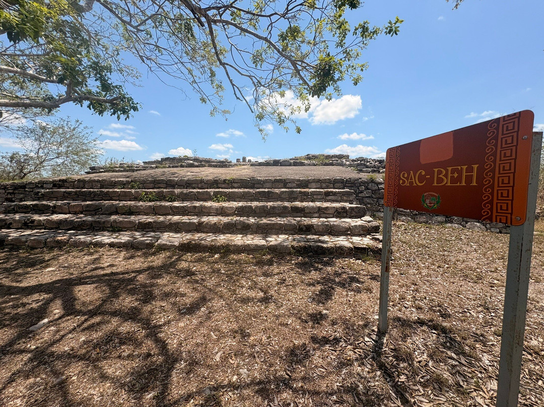 Zona Arqueologica Yaxuna. Faltan coordenadas