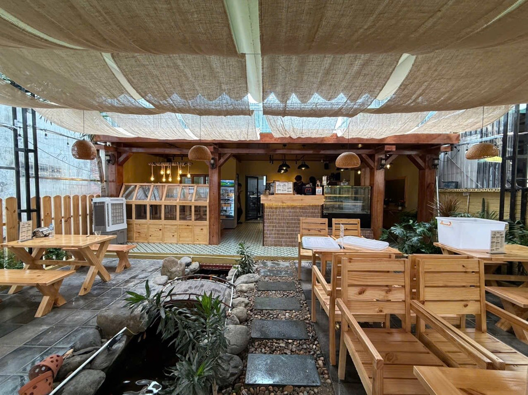 La Miette Bakery & Bistro