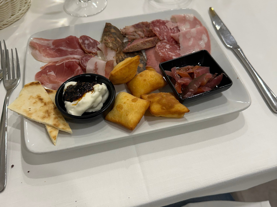 罗卡酒店主图