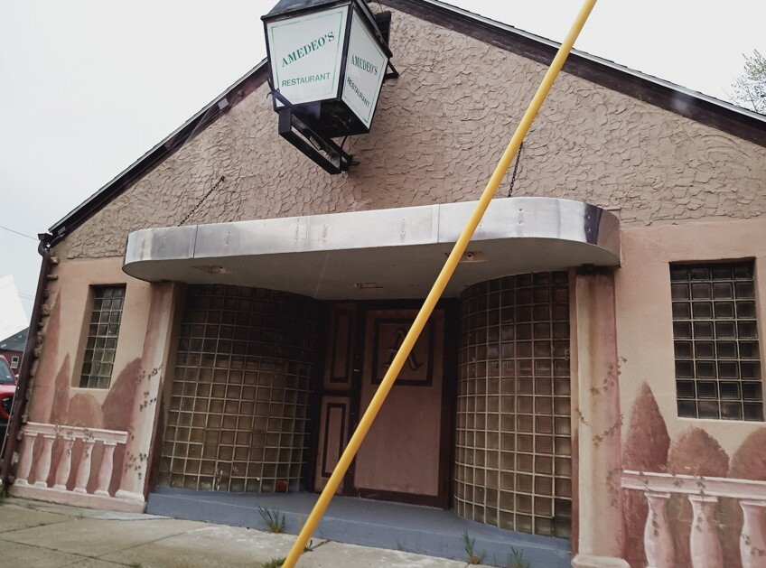 Amedeo's Restaurant & Pizza
