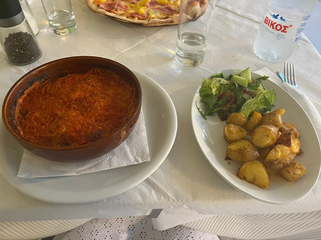 Vasilikos Taverna Pizzeria