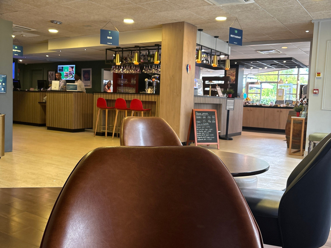 巴黎西康铂酒店-热讷维耶巴尔巴尼尔主图