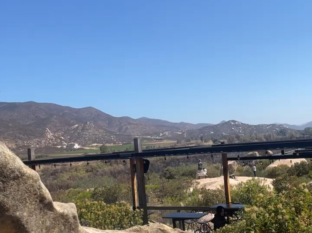 欧诺葡萄酒旅馆主图