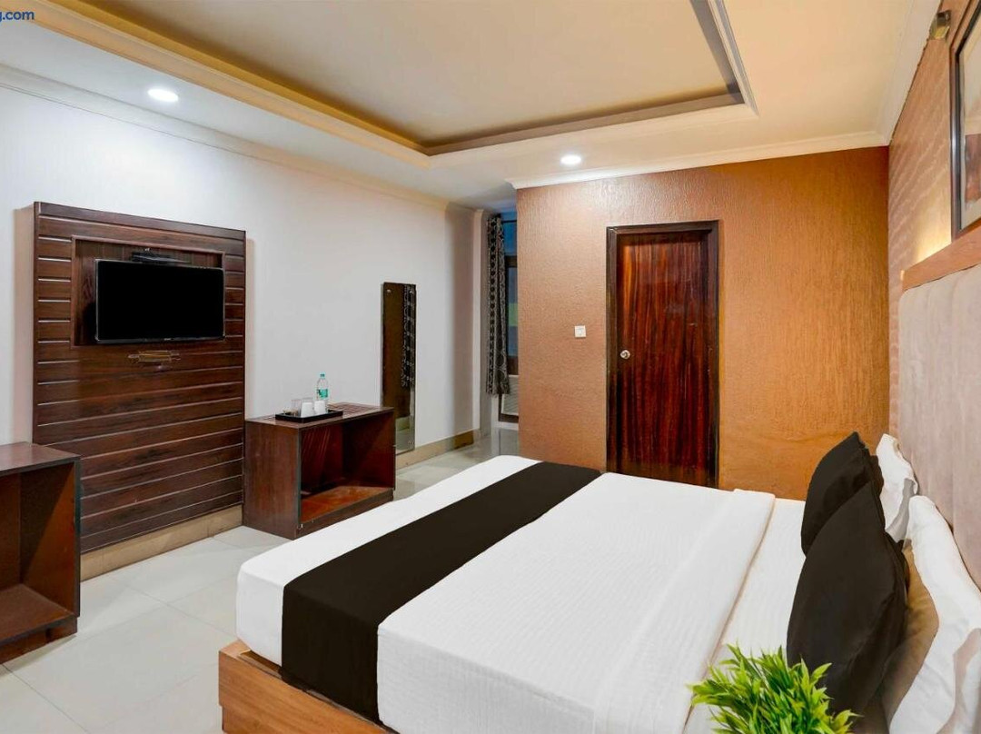 Hotel O Rudrapur Manoj Sarkar Stadium