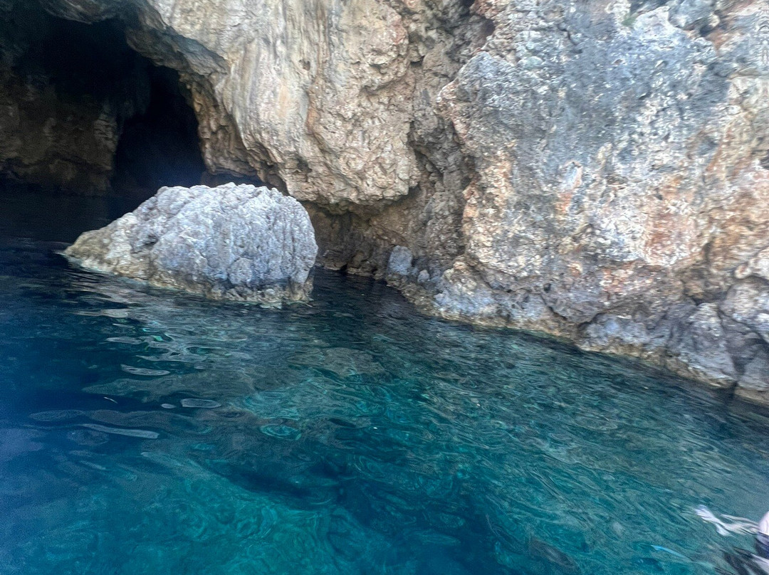 Agios Spiridon Beach-Paleokastritsa必去景点