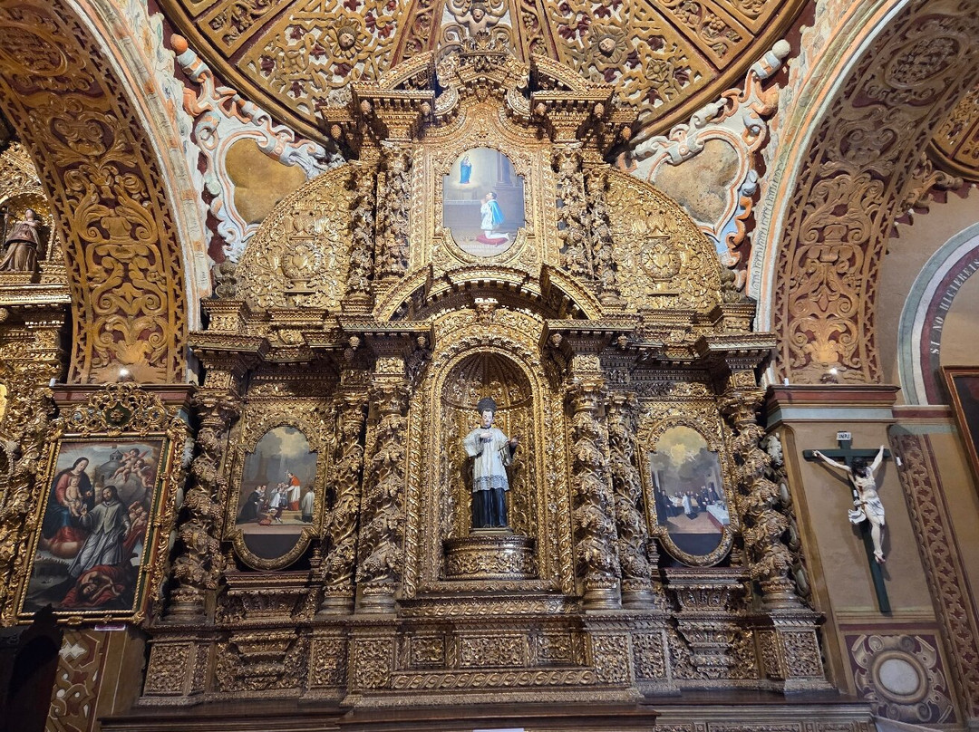 耶稣陪伴教堂（Iglesia de La Compania de Jesus）-基多必去景点
