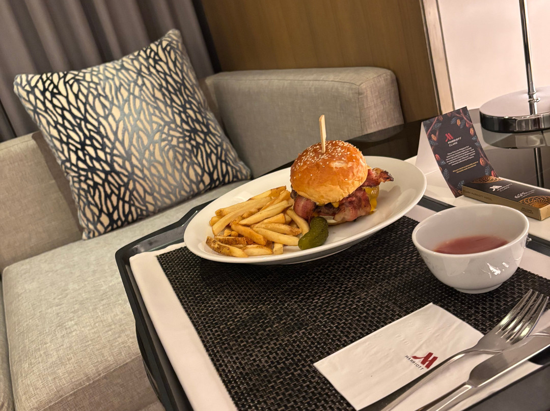 克拉克万豪酒店主图