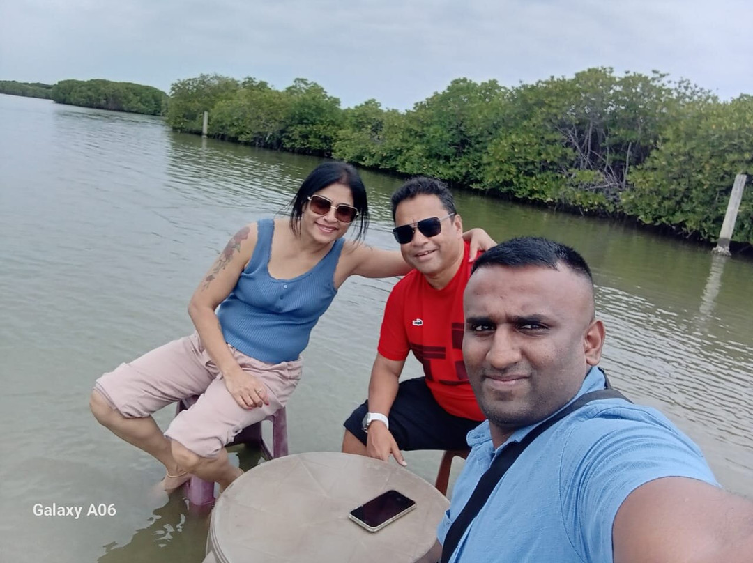 Oleen Travels