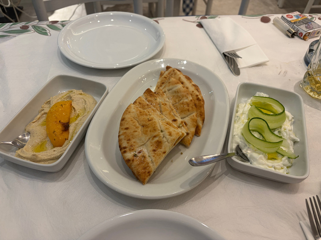Aris Taverna - Traditional Greek Cuisine Ixia