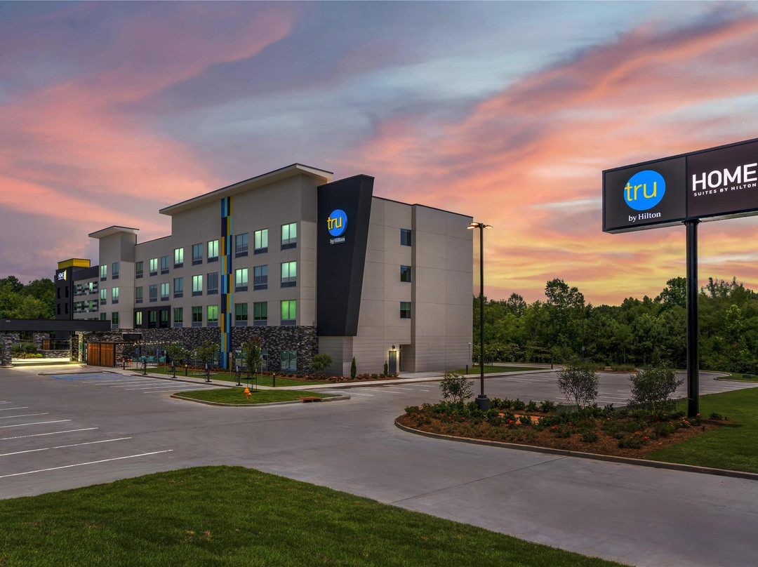 Tru by Hilton Ruston