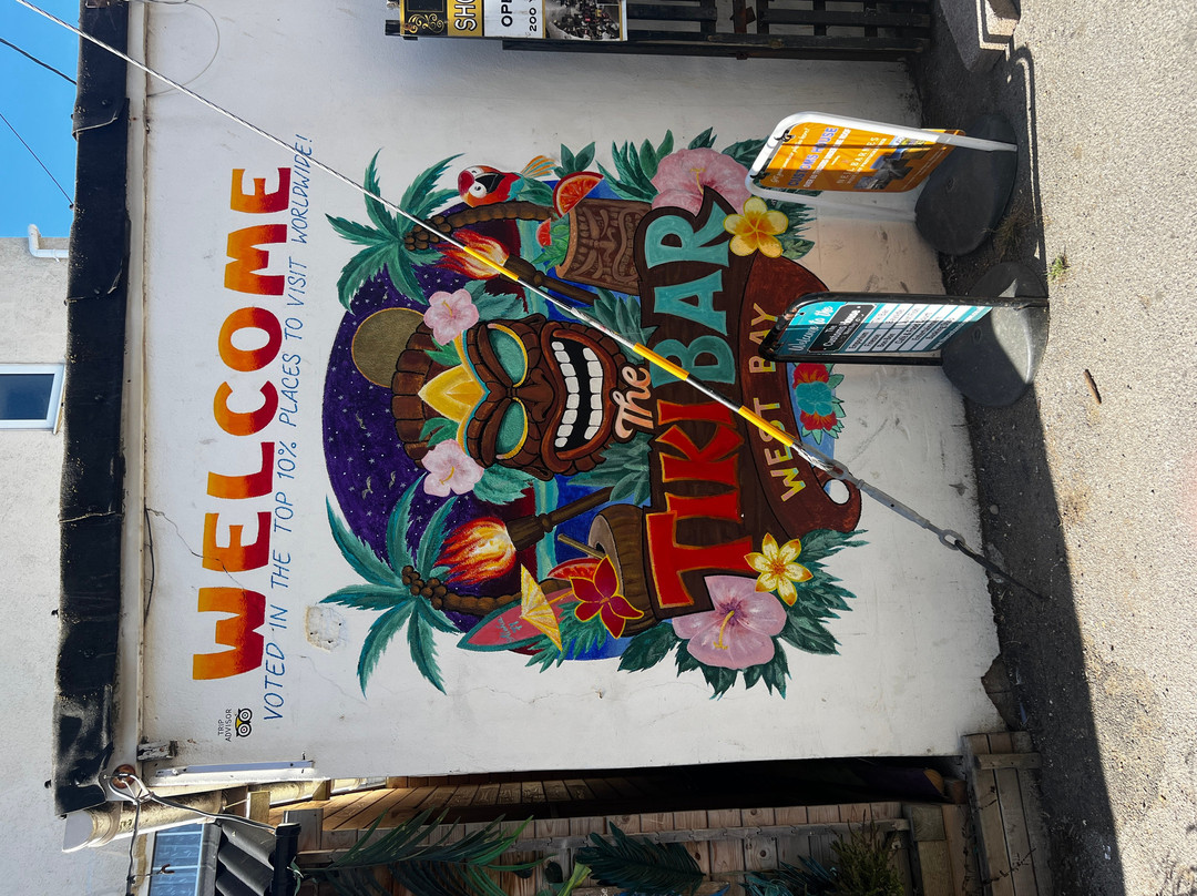The Tiki Bar West Bay-West Bay必去景点
