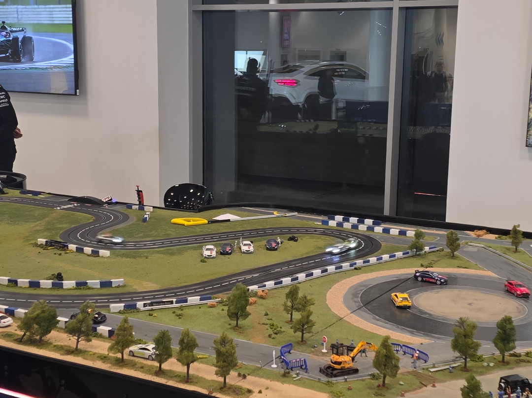 Mercedes-Benz World-威布里治必去景点