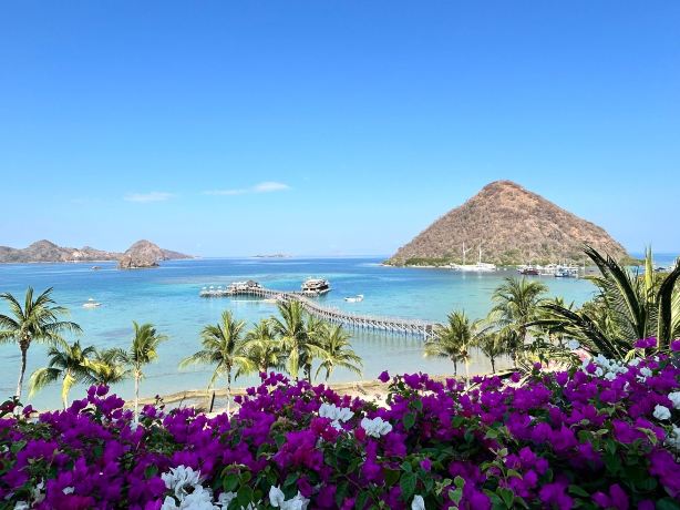 阿雅娜科莫多度假村-艾齐洙沙滩-旅行者