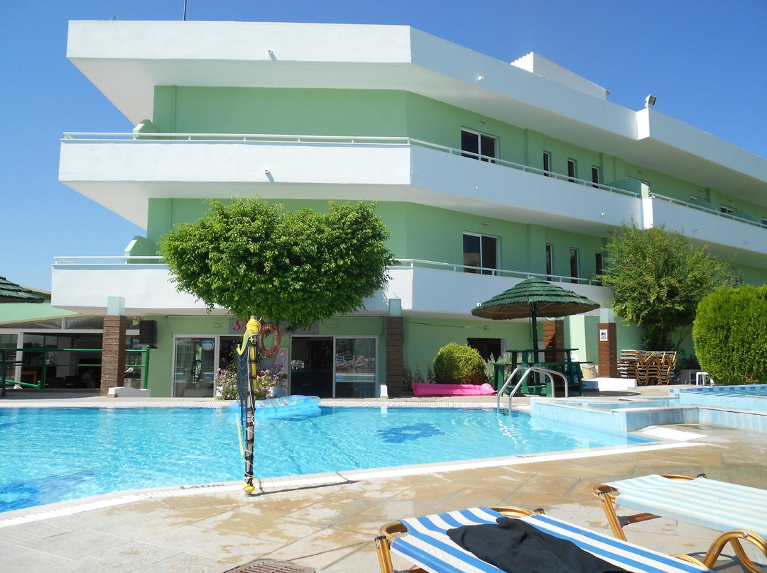 Stamos Hotel