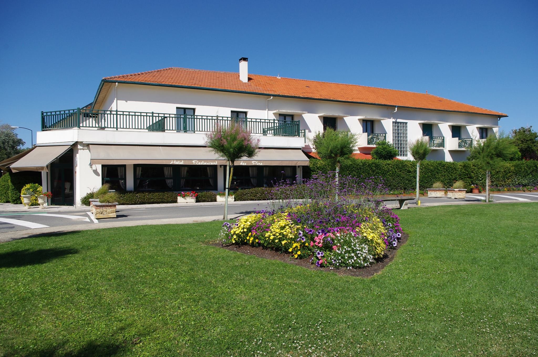 Hotel des Pins-官方