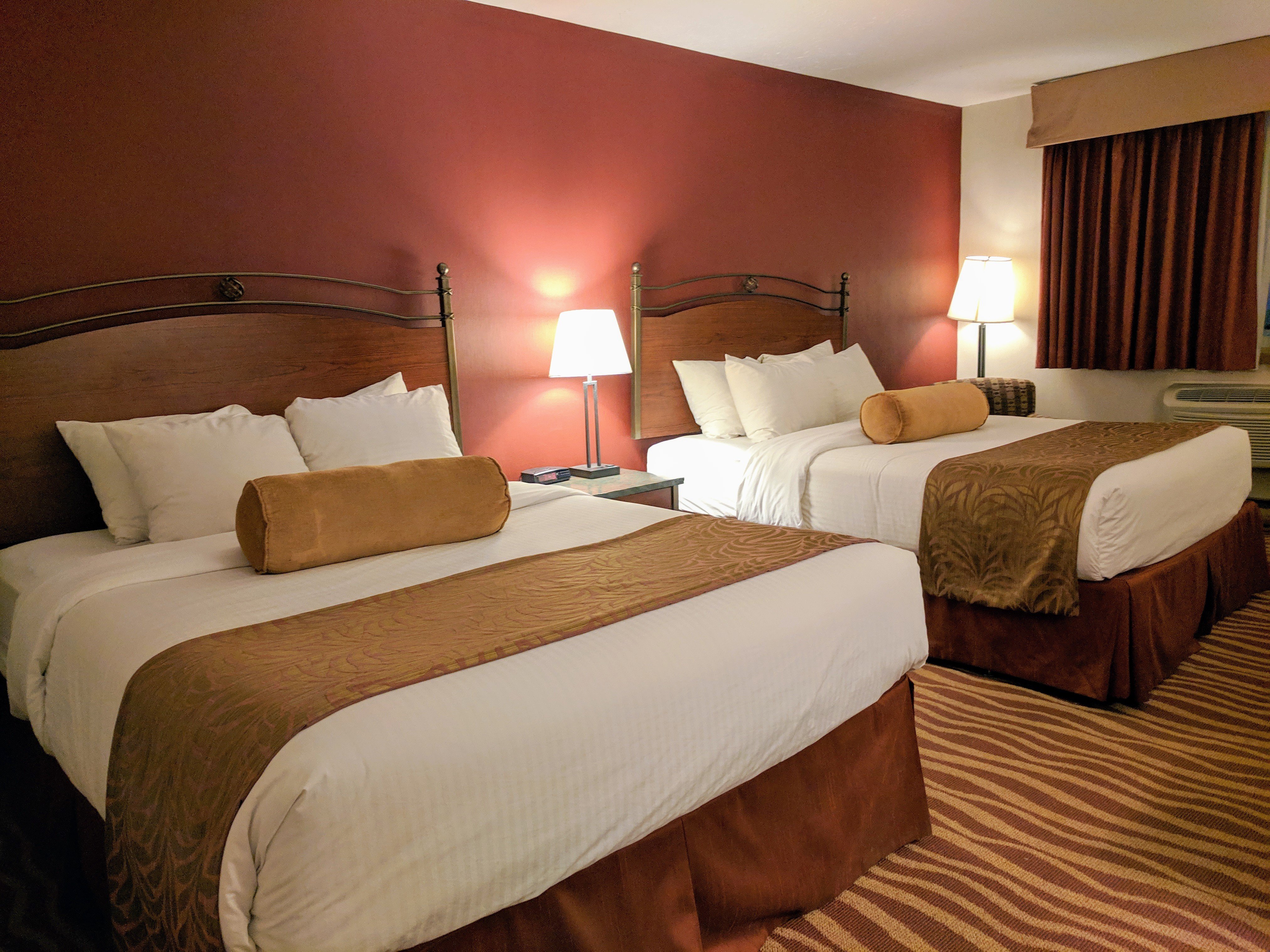 Invermere Inn & Suites-官方