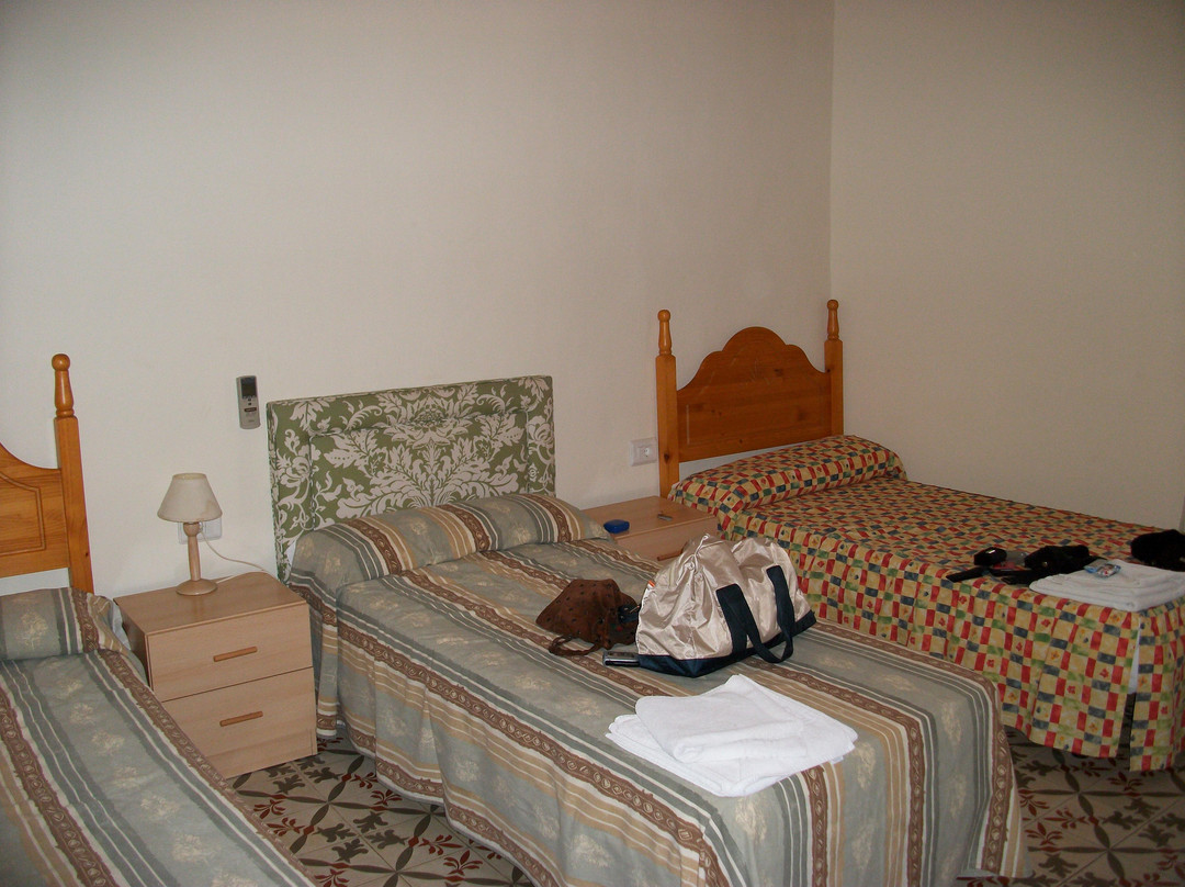 Hostal Dos Puertas