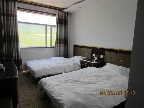 青海湖扎西度假藏式e家酒店