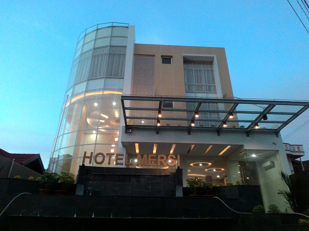 Maninjau酒店住宿-Hotel Mersi Bukittinggi