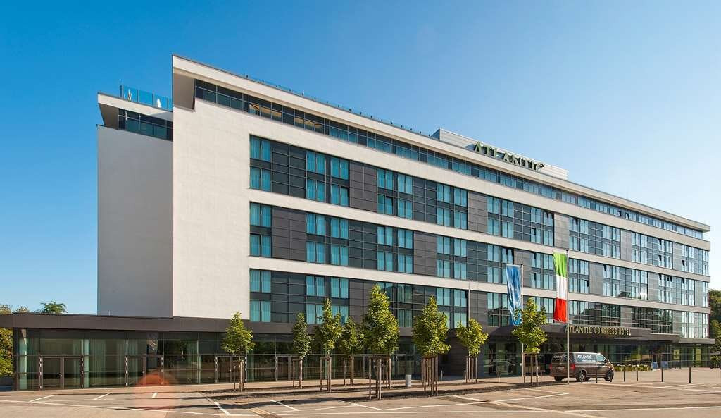 大西洋埃森大酒店主图