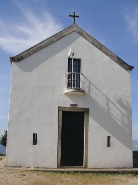 Capela De Santa Bárbara e São Leonardo景点图片
