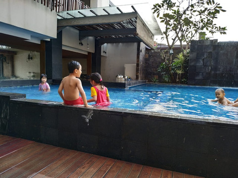 太阳皇家酒店主图