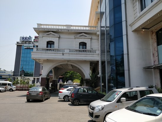 Anandha Inn