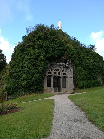 Chapelle Monolithe-Fontanges必去景点