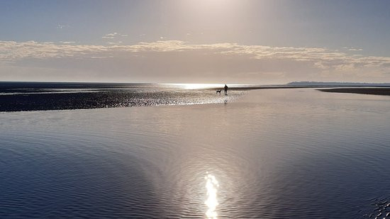 Dundowran Beach景点图片