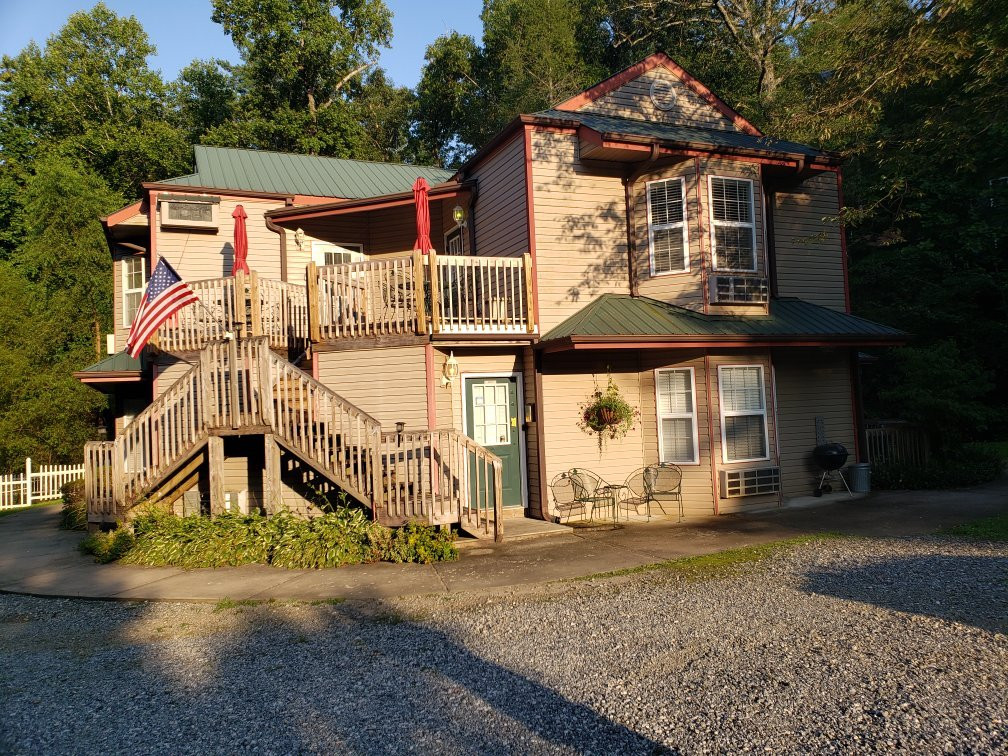 Willowbrook Inn主图