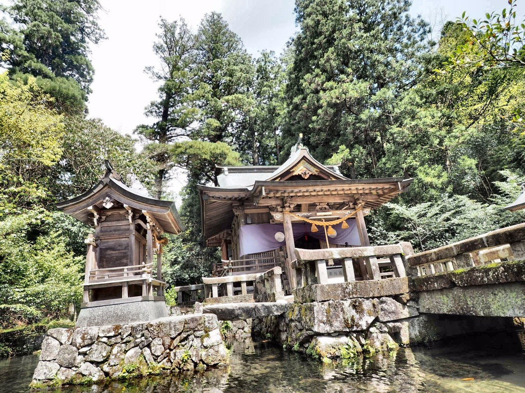 Unaki Hime Shrine景点图片