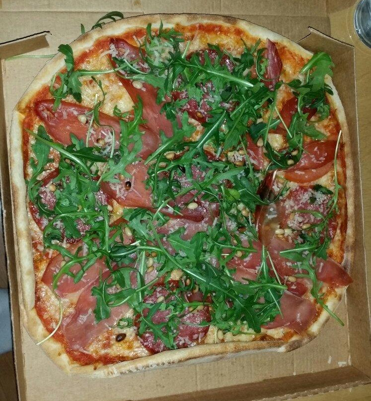 Danderyd餐馆和美食-Pizzeria Deli Italia